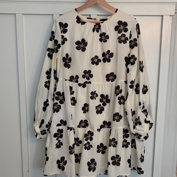 Who What Wear Dresses & Skirts - WHO WHAT WEAR charming blank and white Floral Long baby doll cotton dress